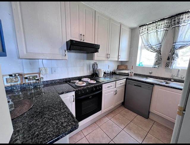3 BEDROOM APARTMENT FOR SALE IN MANABA BEACH